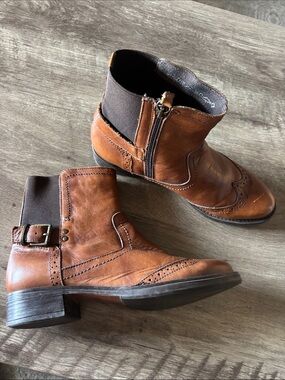 5th Avenue Brown Leather Chelsea Boot - Classic Brogue Detail